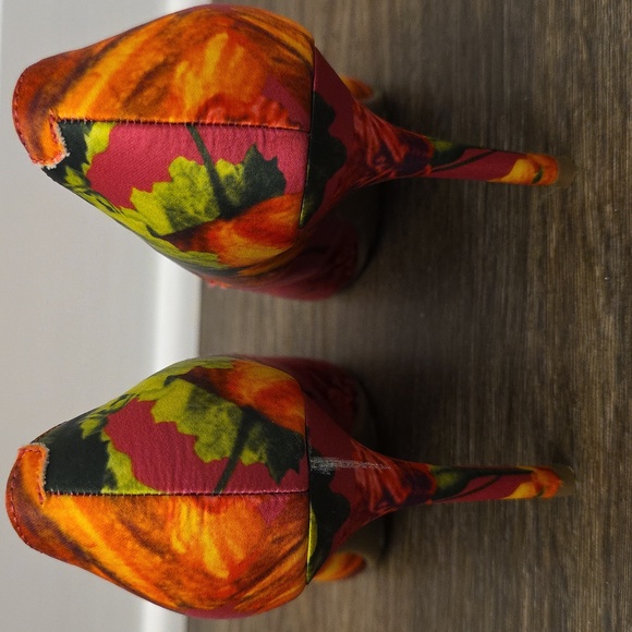 Marc Fisher Colorful Floral Satin Pumps - Picture 3 of 8